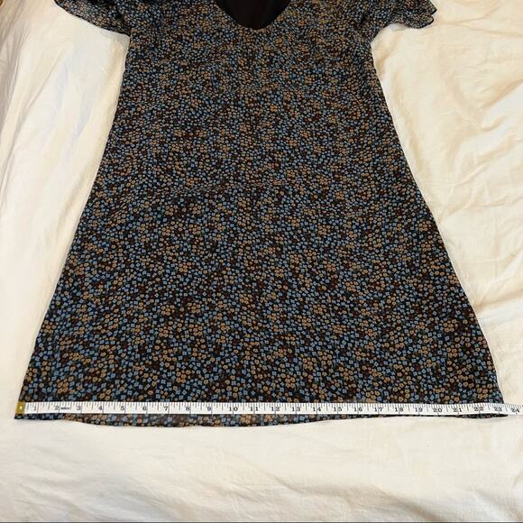 CAbi Style #3648 Bell Sleeve Mini Dress size S - Picture 8 of 11